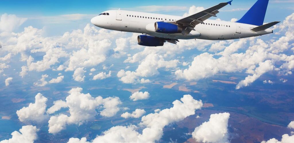 Ventajas-y-desventajas-de-comprar-un-vuelo-barato