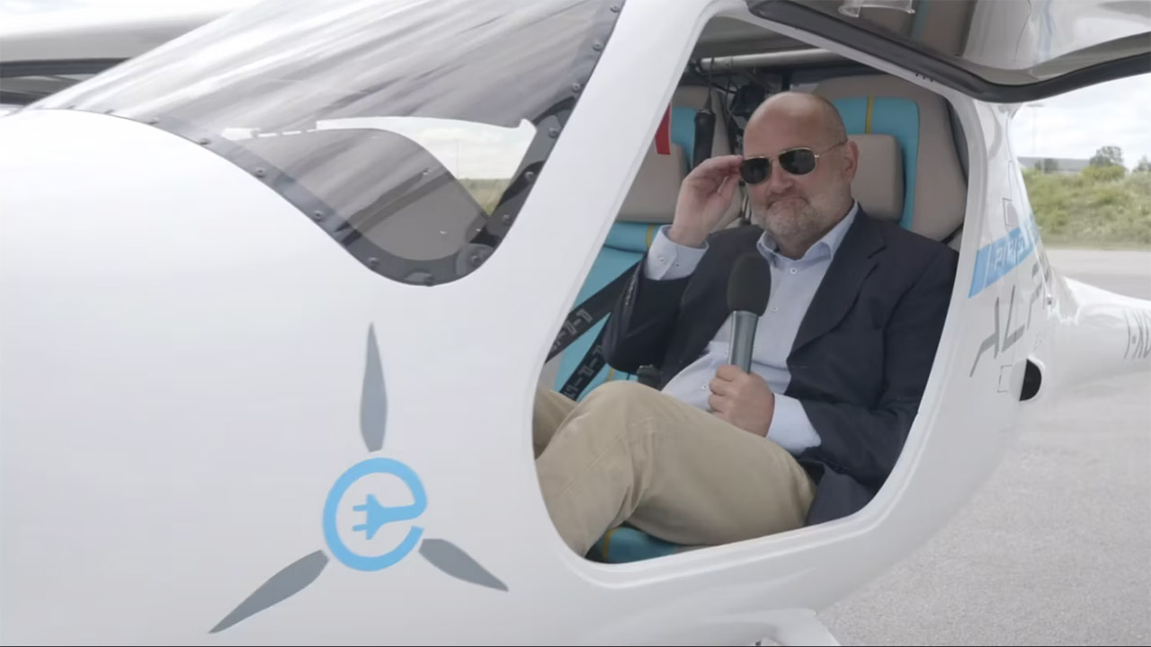 Första elflygplanet i Sverige